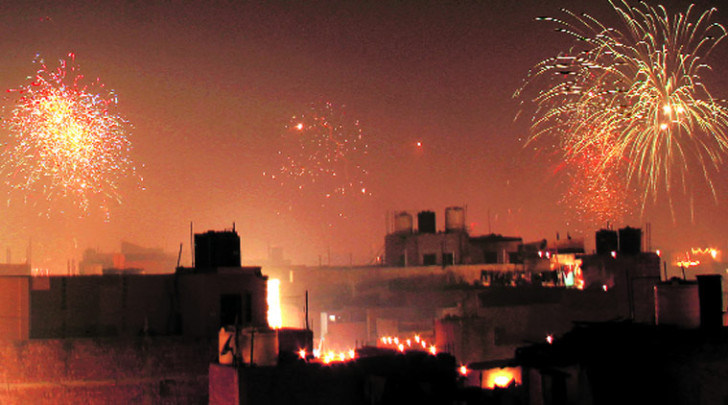 Diwali+fireworks+in+in+Delhi%2C+India