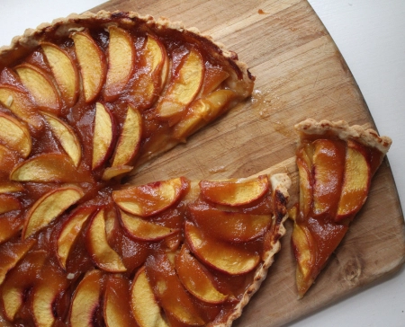How to Make a Perfect Peach Tart