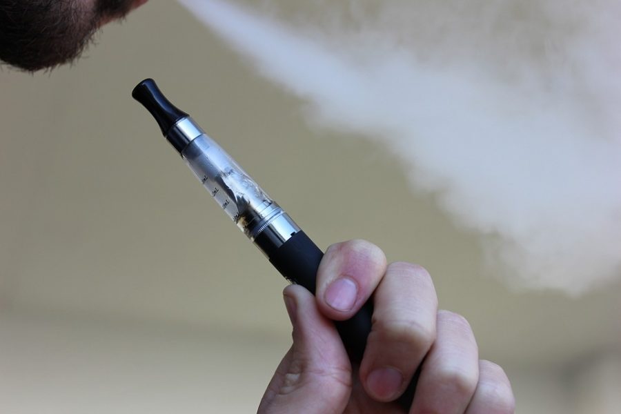 Vaping-Related+Illnesses+Plague+the+Nation