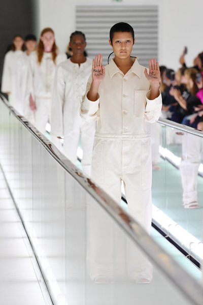 MILAN, ITALY - SEPTEMBER 22: Models walk the runway at the Gucci Spring/Summer 2020 fashion show during Milan Fashion Week on September 22, 2019 in Milan, Italy. (Photo by Jacopo Raule/Getty Images for Gucci)