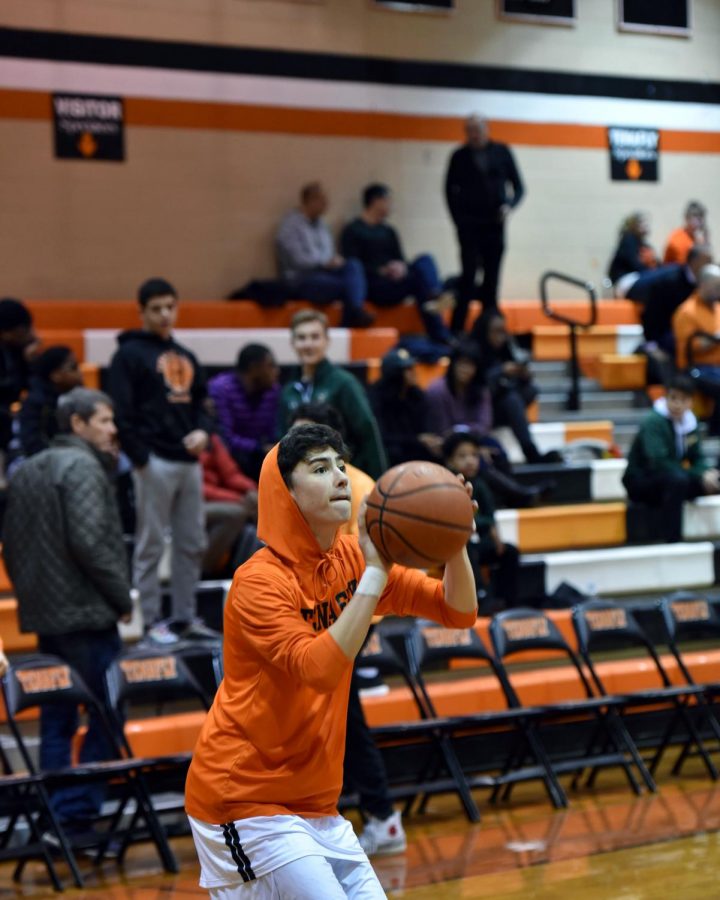 Sam Reichert at warm-ups