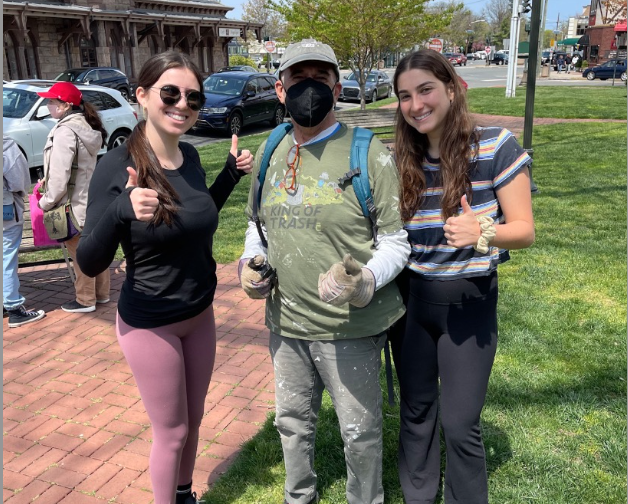 Tenafly+Residents+at+the+Trash-a-Thon