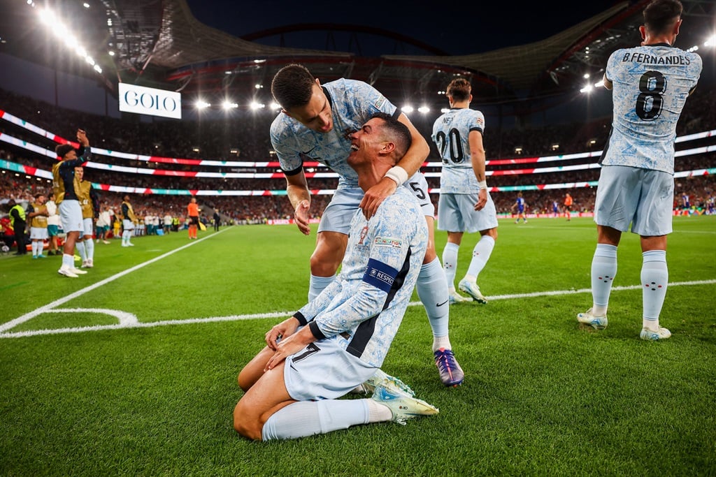 Ronaldo Celebrates his 900th career goal, the 1st man to ever do so. (Credits: Jose Sena Goulao/EPA)