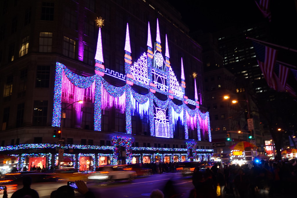 Saks Fifth Avenue Cancels its Annual Light Show