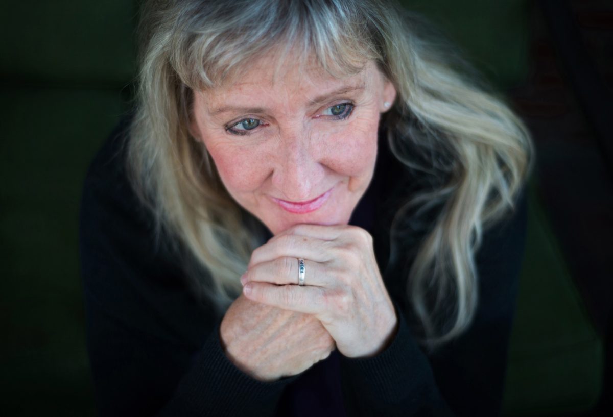 Pulitzer Prize Winner Carol Guzy Reveals Journey in Photojournalism