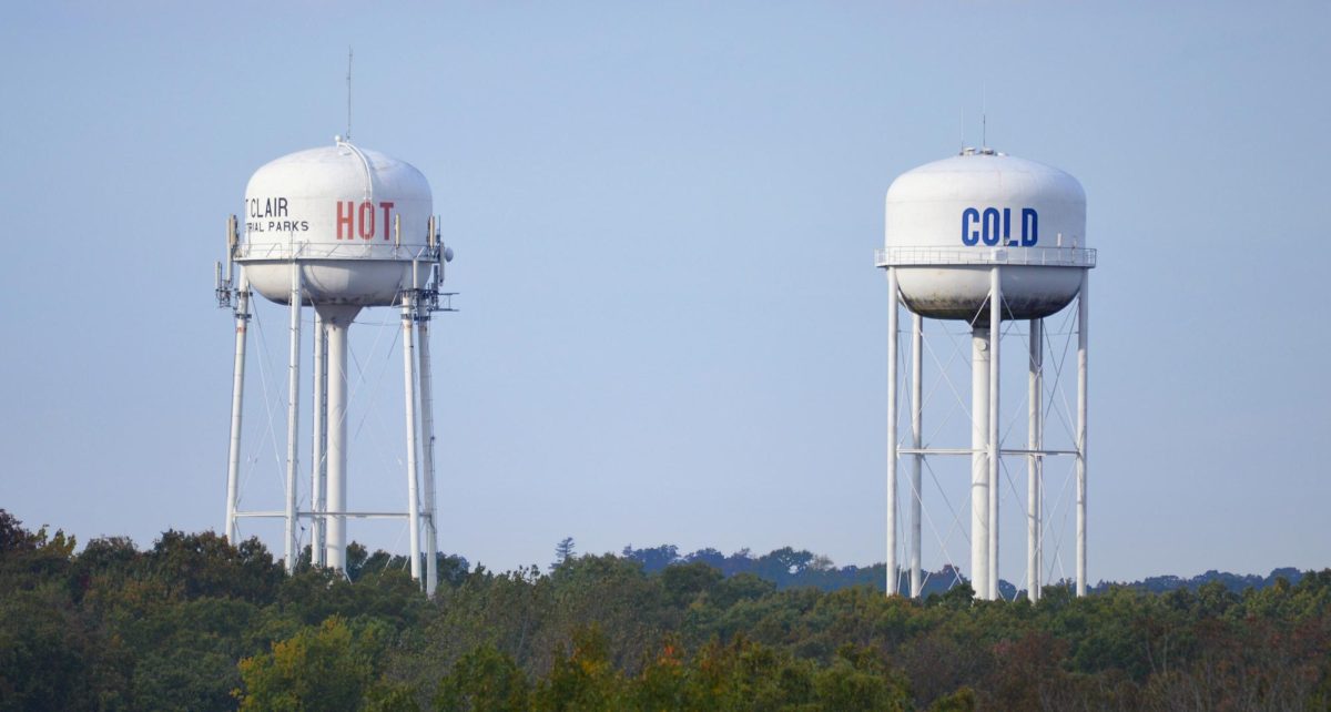 Hot and Cold Water Towers in St Clair Missouri (2016)