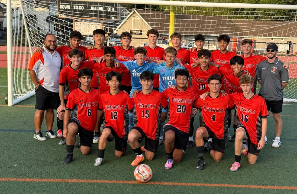 Tenafly Boys Soccer Builds Momentum on Winning Streak