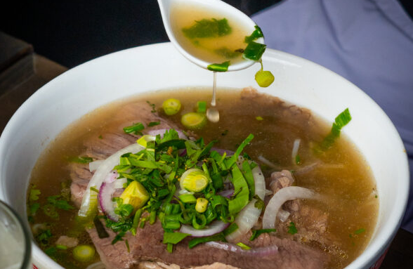 Image from BoozyBurbs, photo source: Saigon Bistro