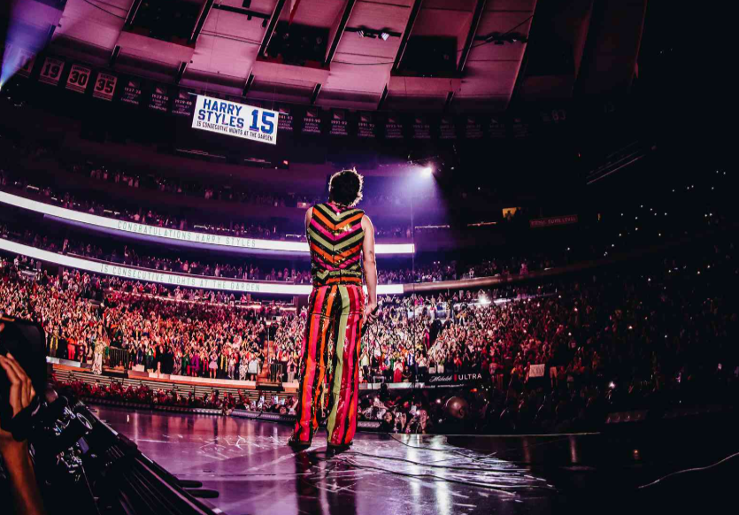 image from https://people.com/music/harry-styles-honored-banner-msg-after-wrapping-residency/